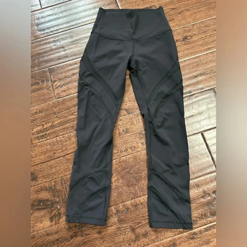 Lululemon | Black Mesh Side Stripe Crop Leggings Size 2